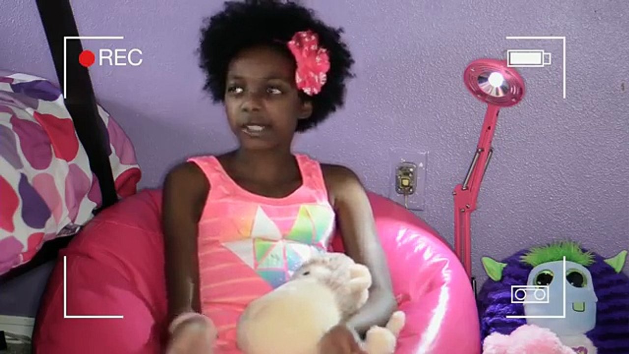 NATURAL HAIR: 12 year old girl does a BIG chop! | Ladybug