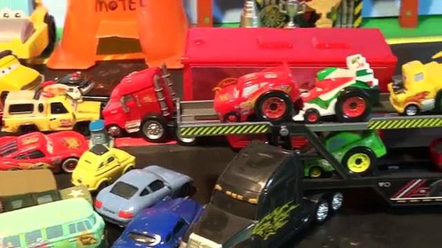 Pixar Cars Riplash Racers in Radiator Springs with Lightning McQueen, and the Delinquent Road Hazard