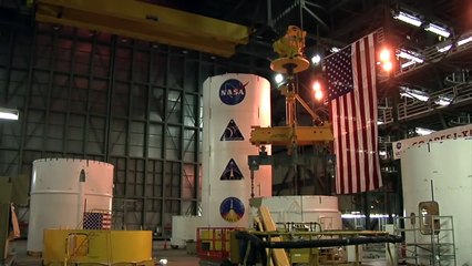 Construction de la nouvelle fusée Ares 1-X de la NASA