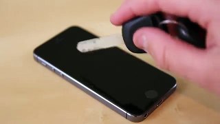 Apple iPhone 5s Hammer Crush & Knife Scratch Test