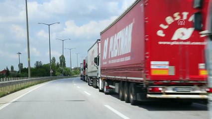 Kapıkule'de 30 kilometrelik tır kuyruğu - EDİRNE