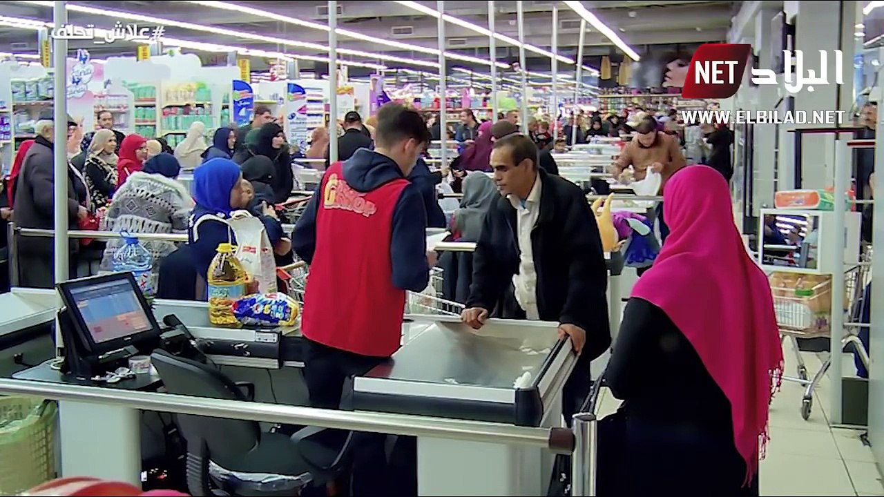 العدد الثاني من الكميرا الخفية وعلاش تحلف شحال صعيب كي تطيح في موقف مثل هذا؟!