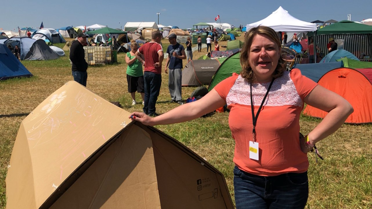 Papillons de nuit. On a testé pour vous la tente en carton