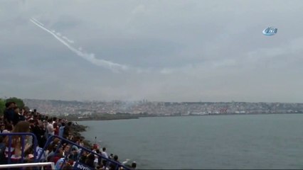 SOLOTÜRK ve Türk Yıldızları’nın Gösterisi Hayran Bıraktı