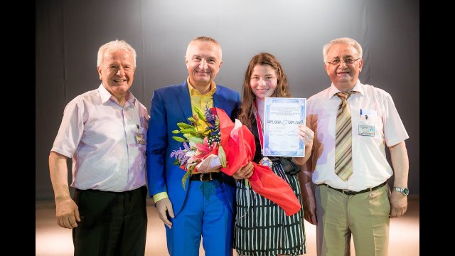 Report TV - Meta ndanë çmimet e maratonës në Berat: Shpresoj që vitin tjetër të garoj edhe unë