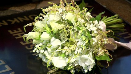 Meghan's royal bouquet placed on tomb of unknown warrior