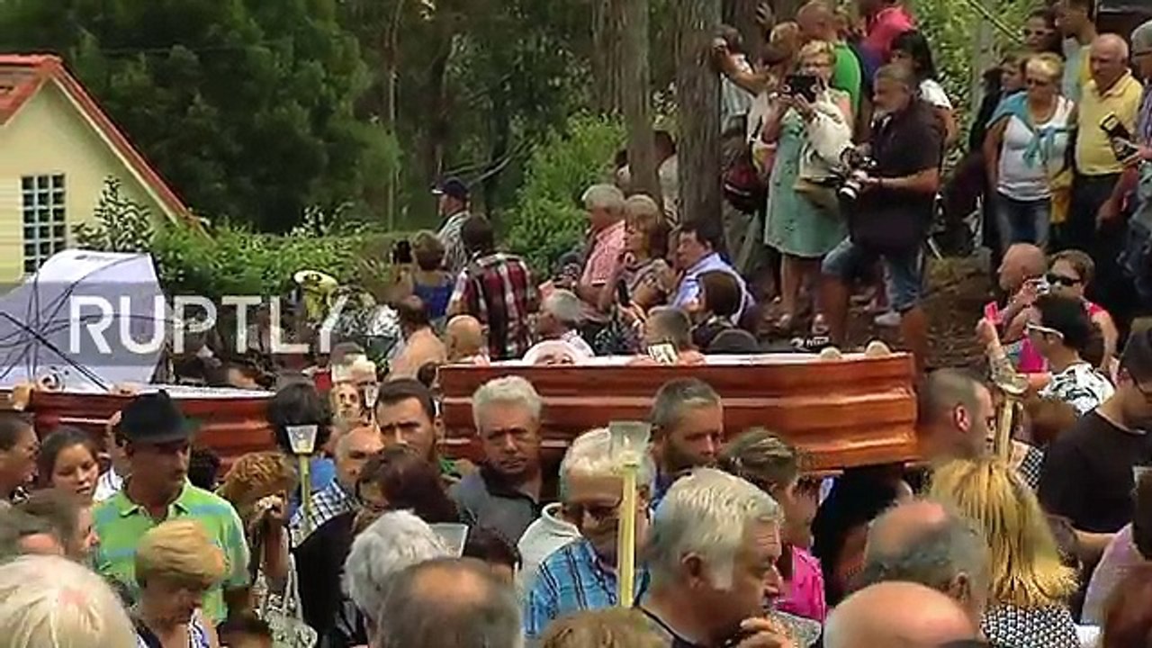 Gruaja në arkivol