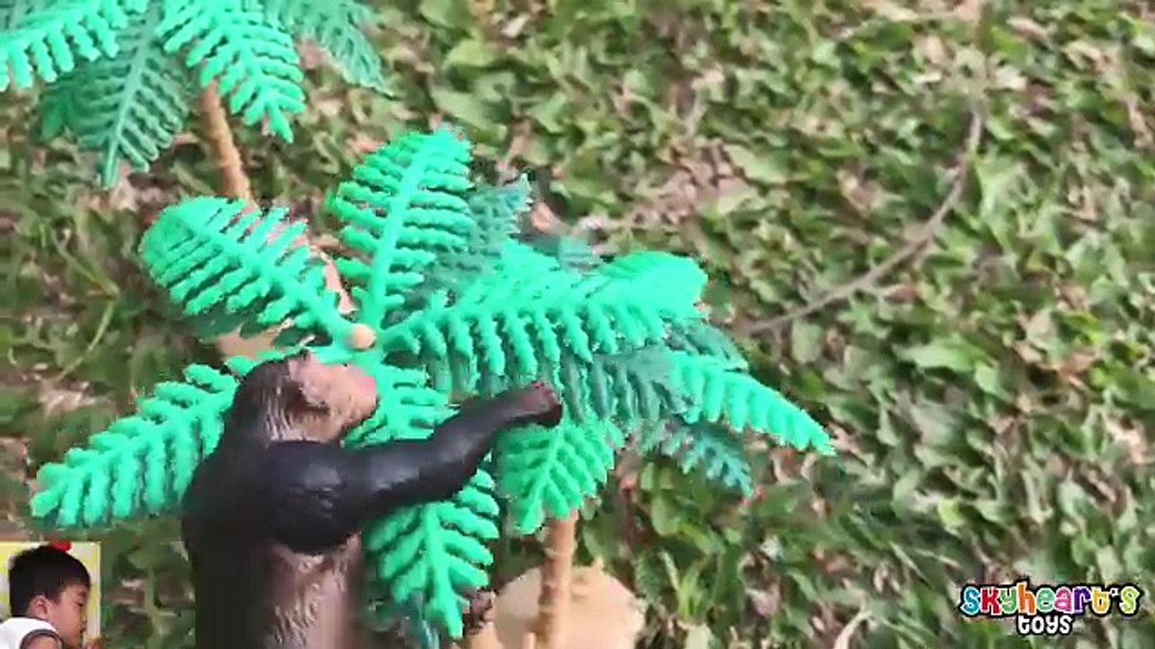 GIANT SNAKE attacks animals - Lion, Tiger, Panda, Cobra, Takara tomy animal toys for kids children