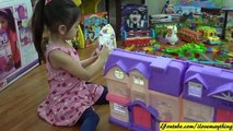 Toys for Little Girls: You & Me Plastic Dollhouse Playset Unboxing with Maya