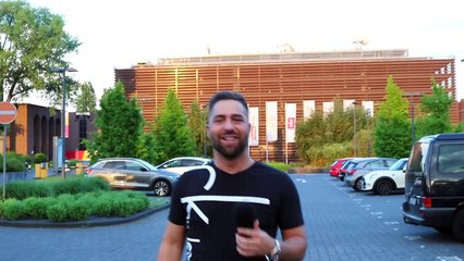 Niger ? | Rapper ? |  Mädchen mit einem Kaninchen | Shayan Garcia