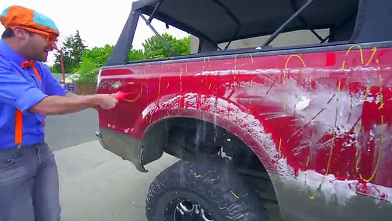 Blippi Truck Wash | Truck Videos for Children by Blippi