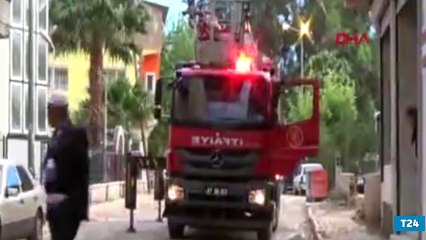 Kapıyı kilitleyip uyuyan çocuğu itfaiye kurtardı