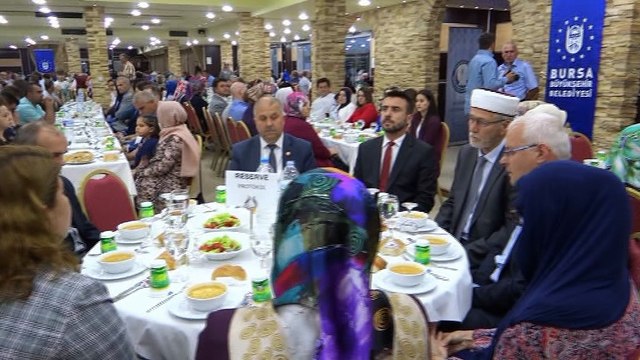 GUMULCINEDE BIHLIMDER VE BURSA BUYUKSEHIR BELEDIYESI IFTAR YEMEGI 1