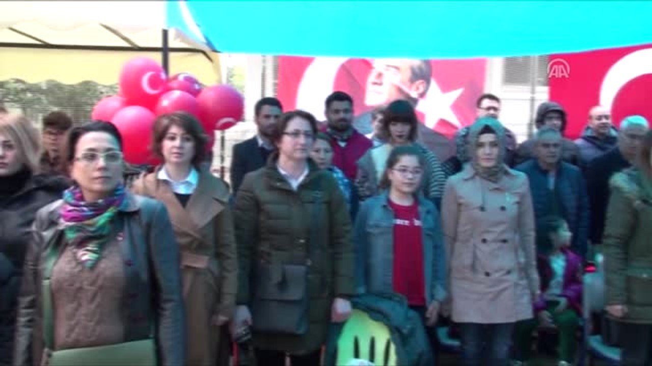 İstiklal Marşı'nı Okurken Hem Ağladı Hem Ağlattı
