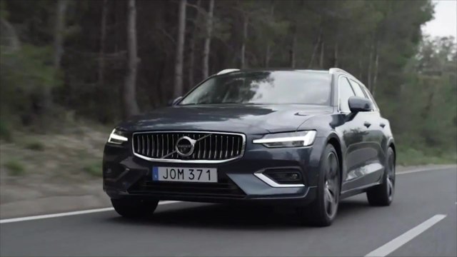 New Volvo V60 D4 Inscription Denim Blue Driving Video