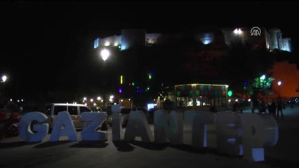 Tarihi Kalenin Eteğinde "Ciğer Kebaplı" Sahur