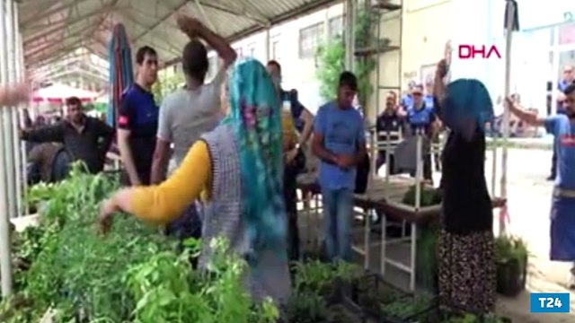 Pazarcı ve zabıta arasında 'izinsiz tezgah' tartışması