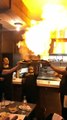 Ils réalisent des plats enflammés dans un restaurant mais ne s'attendent pas à cette fin