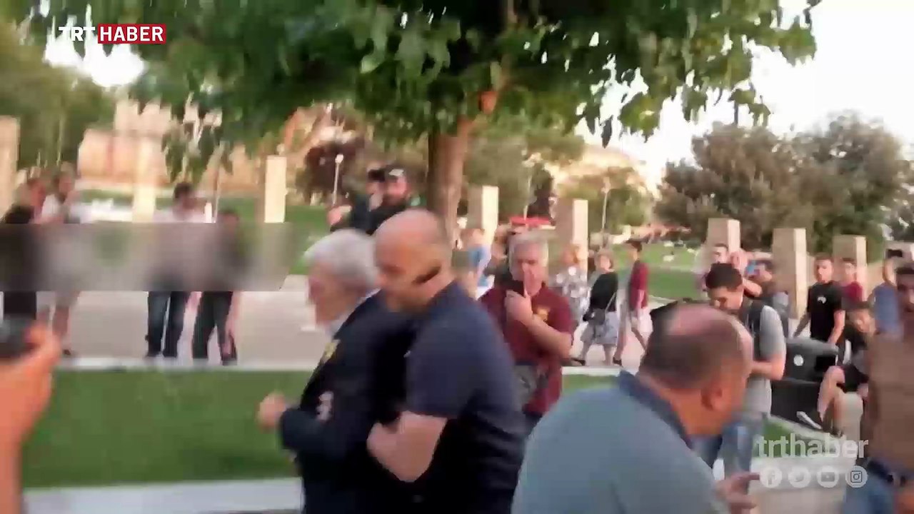 Yunanistan’da ırkçılar Selanik Belediye Başkanı...