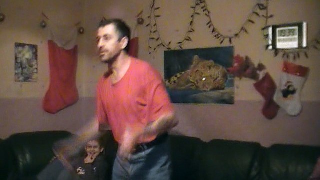 mon fils et moi jouent a un jeux kinect humour