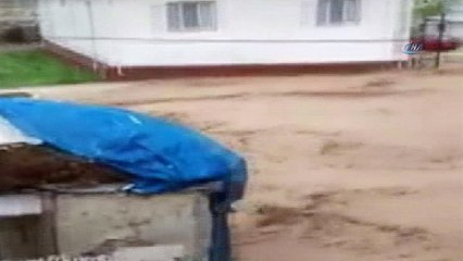 Sivas'ta tarım arazilerini sel vurdu