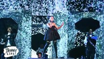 Ariana Grande OPENS 2018 Billboard Music Awards With Powerful _No Tears_ Perform