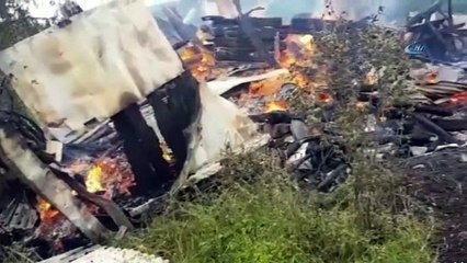 Kastamonu’da iki katlı ahşap bina küle döndü