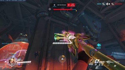 BRONZE PLAYER THROWS OMEGALUL