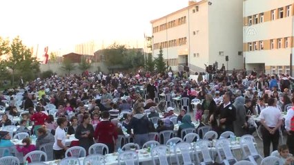 Bakan Soylu İftarda Vatandaşlarla Buluştu