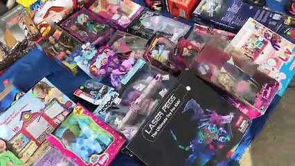 FLEA MARKET & YARD SALE HUNTING Toys and Video games NazFleas #105