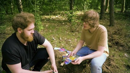 ZNALAZŁEM ZAKOPANY SKARB W LESIE! *niesamowite odkrycie*