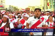 Doña Peta llora en marcha por Paolo