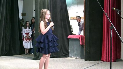 Лили Личева пя на закриването на XXIII театрален фестивал