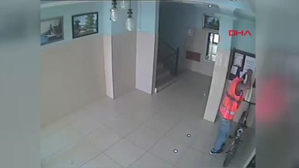 Adana-Bisikleti Yemeğe Gitmek İçin Çalmış