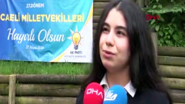 18 yaşındaki Elif Nur Bayram AKP'nin en genç milletvekili adayı oldu
