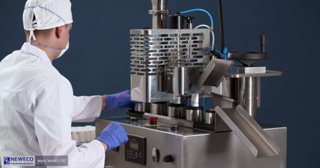 Półautomatyczna tubiarka do tub plastikowych, NEWECO NTT-200
