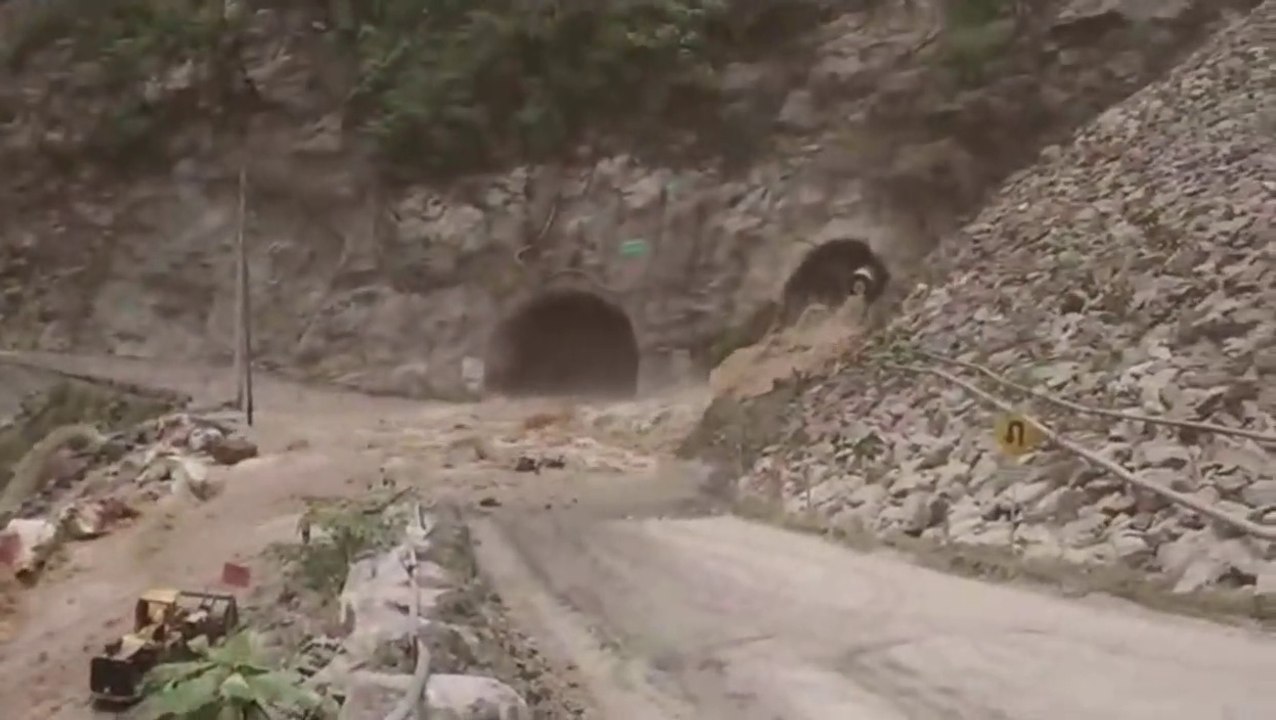 Images impressionnantes de la rupture d'un barrage hydro-électrique en Colombie
