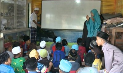 Memanfaatkan Rumahnya, Tunanetra Didik Ratusan Anak