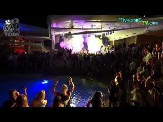 Αυτά τα πάρτυ γίνονται μόνο στη Μύκονο   Steve Aoki Crazy Shows @ Cavo Paradiso