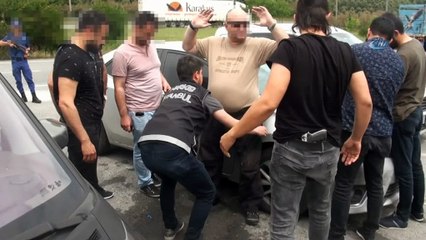 Hurma kutuları içerisinde eroin sevkiyatı polis engeline takıldı