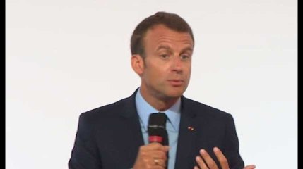 Emmanuel Macron ne veut pas d'un plan banlieue de "2 mâles blancs ne vivant pas dans ces quartiers"