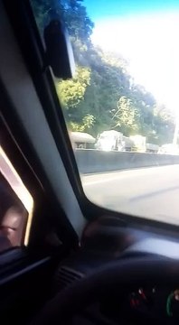 Protesto dos caminhoneiros na BR 101, em Viana