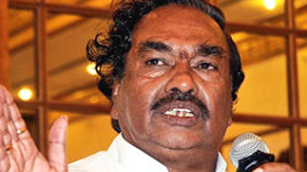 ಕಾಂಗ್ರೆಸ್ - ಜೆಡಿಎಸ್ ಸಮ್ಮಿಶ್ರ ಸರ್ಕಾರದ ಬಗ್ಗೆ ಭವಿಷ್ಯ ನುಡಿದ ಕೆ ಎಸ್ ಈಶ್ವರಪ್ಪ