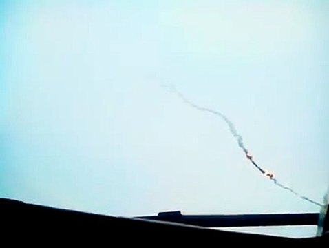 Le pare-brise d'un avion se fissure