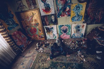 Essayez de ne pas vous laisser hypnotiser par ces portraits en points