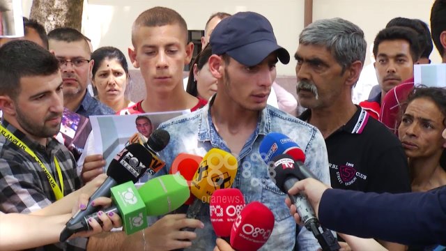 Vdekja e 27-vjeçarit, familjarët në protestë: Policia na lajmëroi një ditë pasi ndërroi jetë