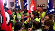 Annonay : près de 400 manifestants envahissent la mairie