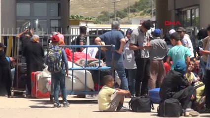 Hatay Suriyeliler Bayramlaşmak İçin Ülkelerine Gidiyor
