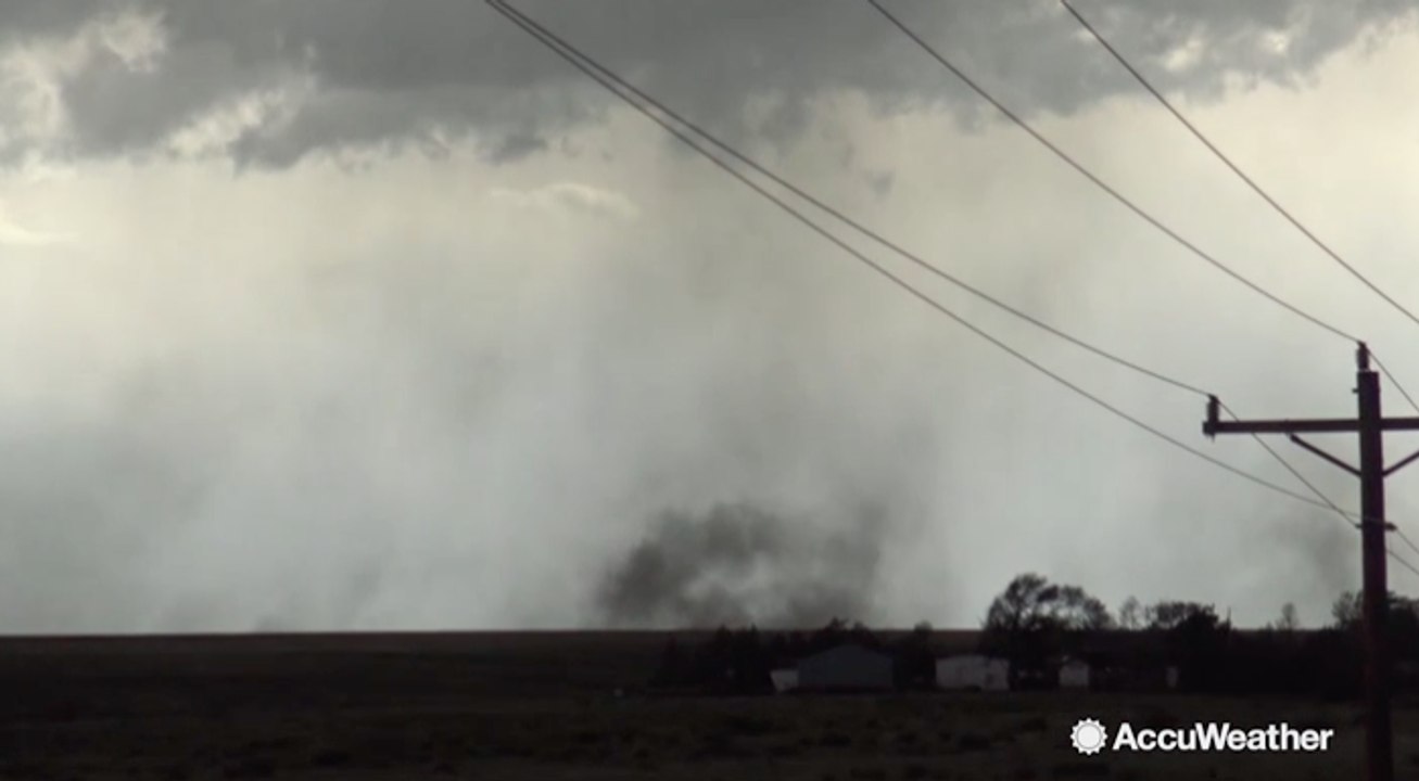 Reed Timmer records tornado forming in Colorado video Dailymotion