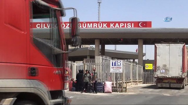 BM'den Suriye'ye 25 tırlık insani yardım